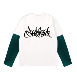 Camiseta manga larga blanca doble manga verde estilo skate años 90, 20's con diseño de graffiti de color negro en el pecho